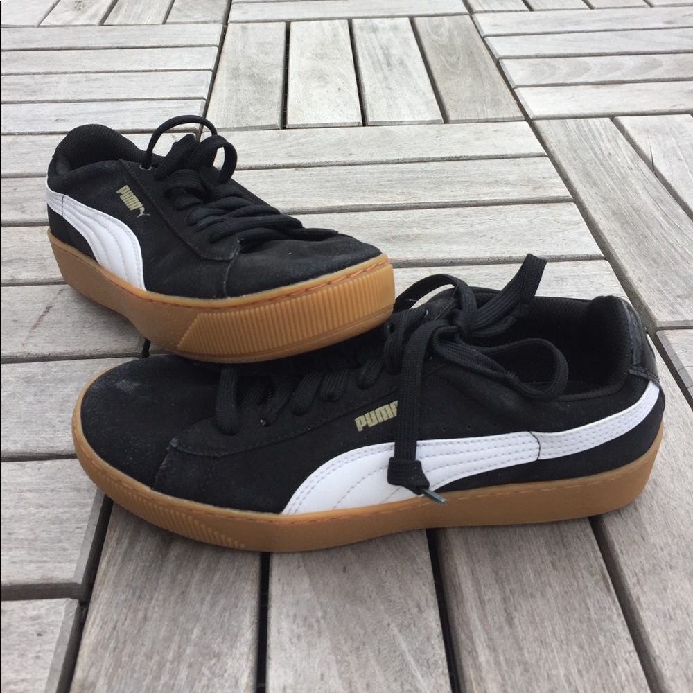 Black Puma Sneakers